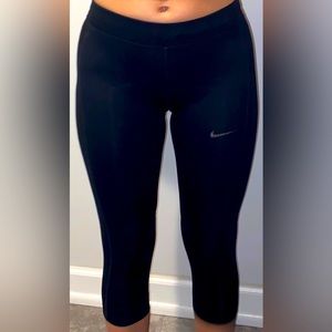 Nike Dry Fit Black Sprinter Athletic Capri Leggings